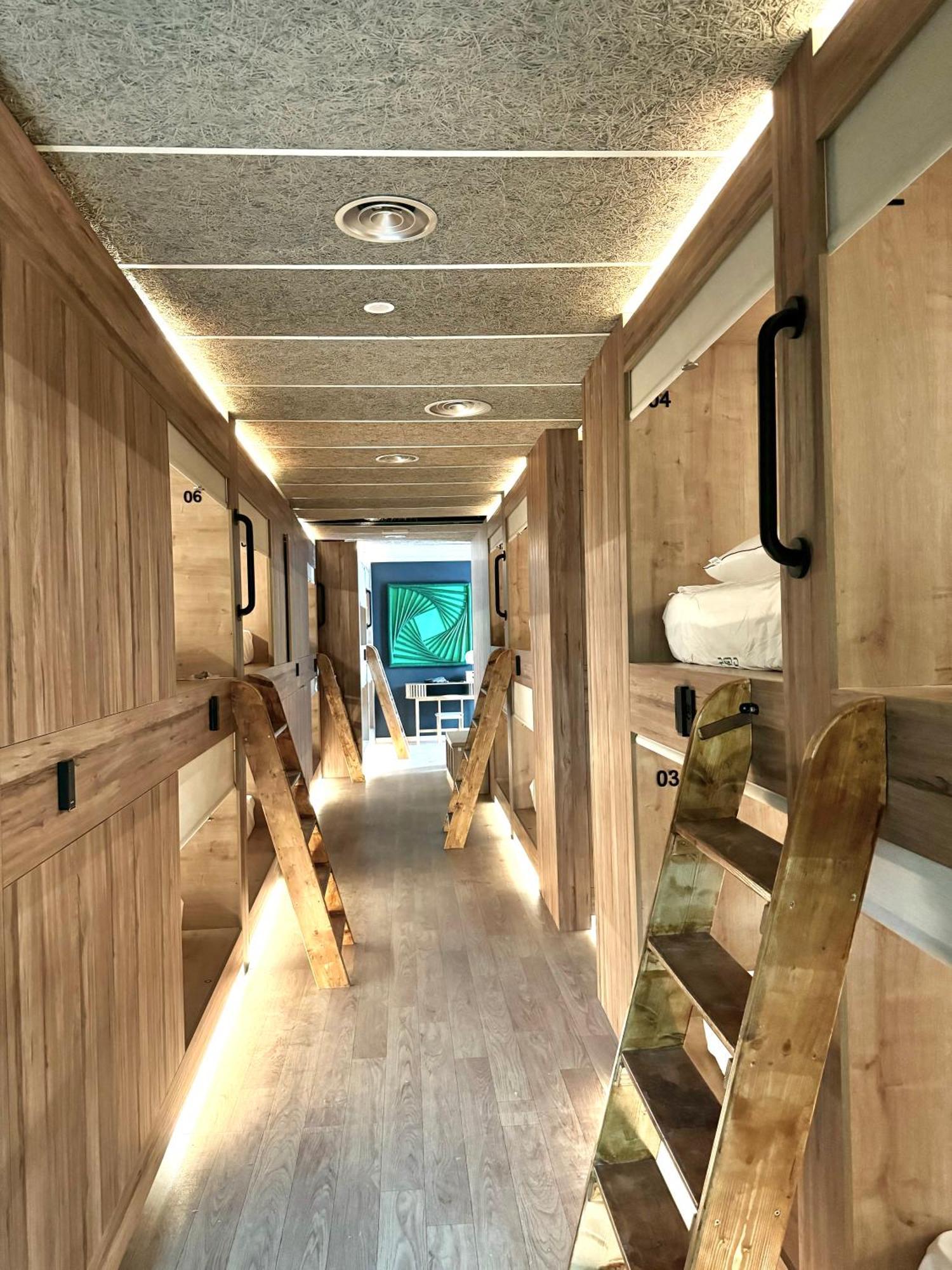 The Pod Village Ostello